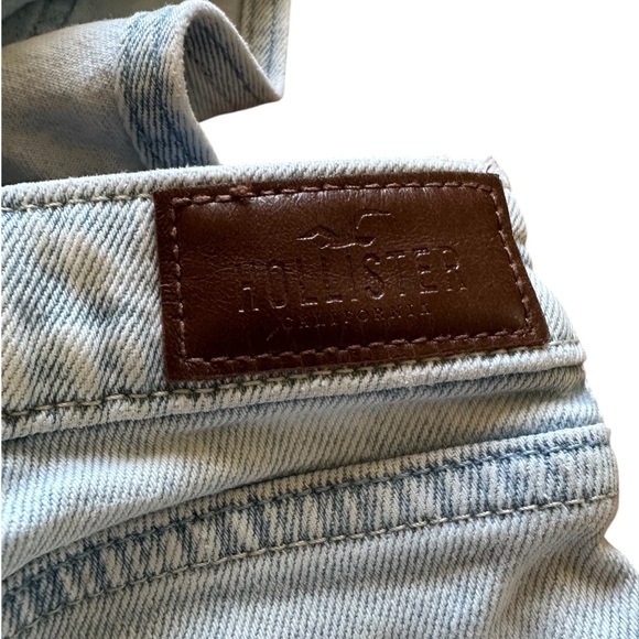 Hollister Boyfriend Whitewashed Distressed Jean Overalls - Picture 6 of 6